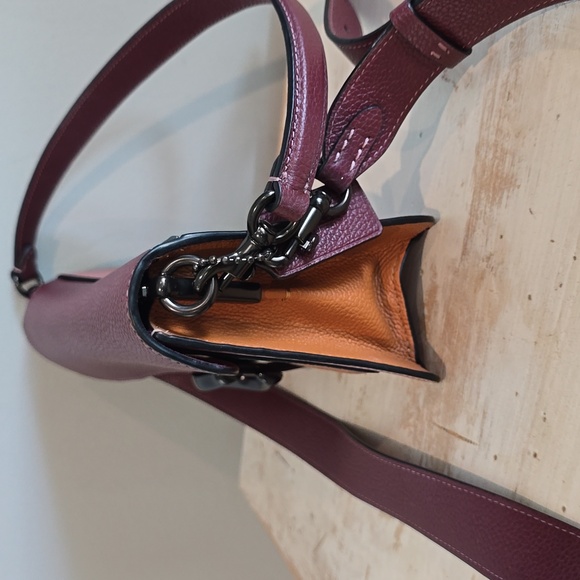 Coach Tabby Leather Shoulder Bag 26 - Picture 4 of 16